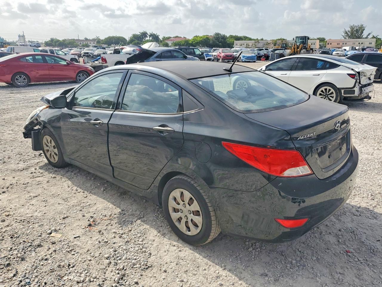 2016 HYUNDAI ACCENT SE — снимка 2