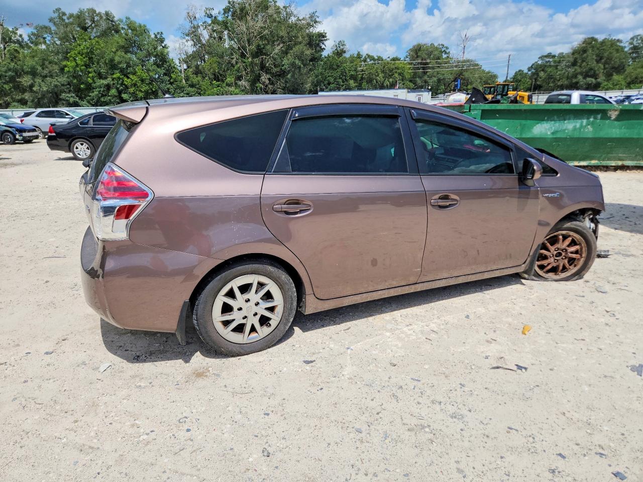 2017 TOYOTA PRIUS V TWO — снимка 3