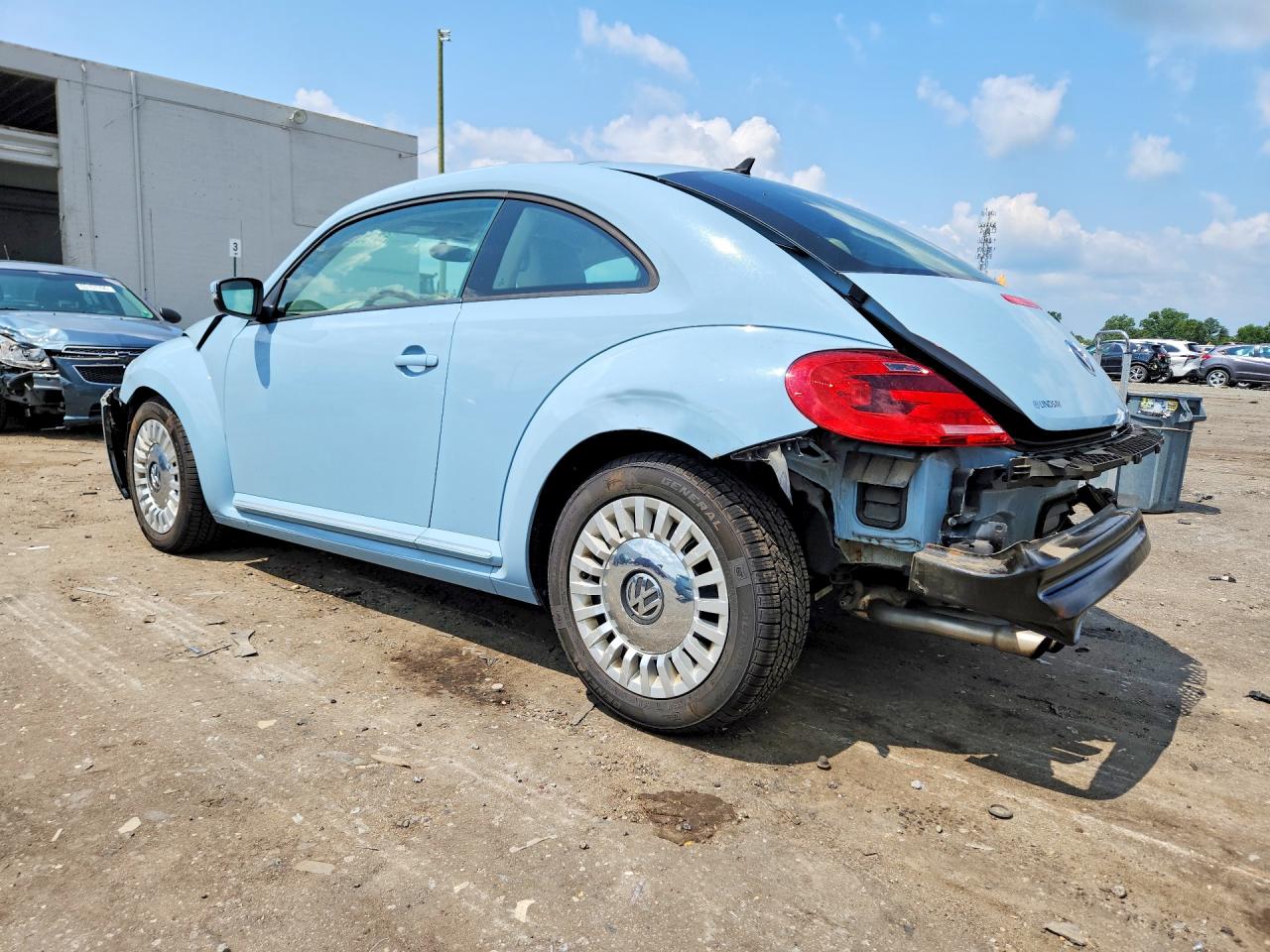 2015 VOLKSWAGEN BEETLE 1.8T — снимка 2