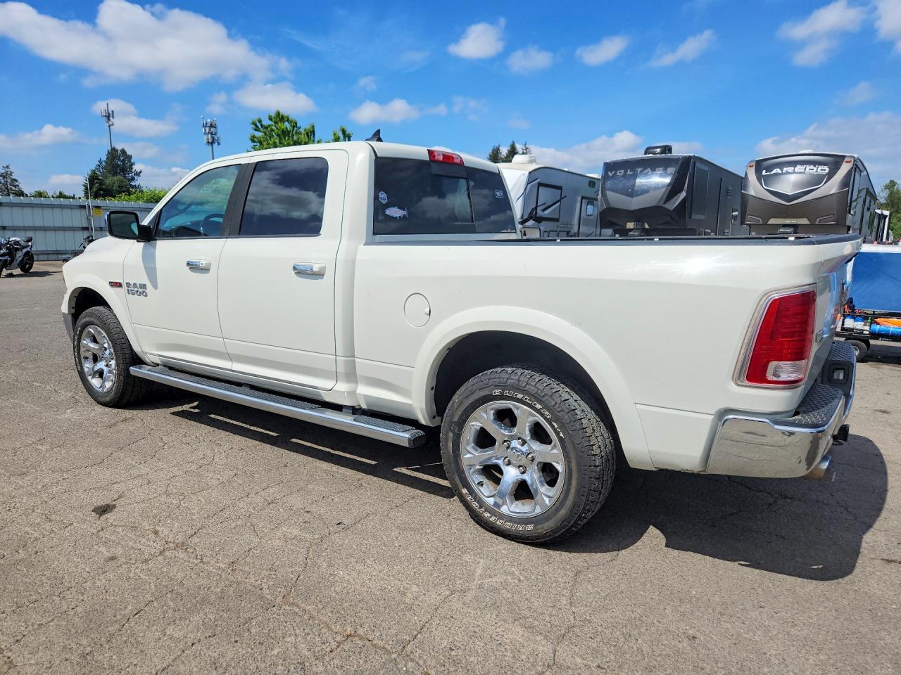 2017 RAM 1500 LARAMIE — снимка 2