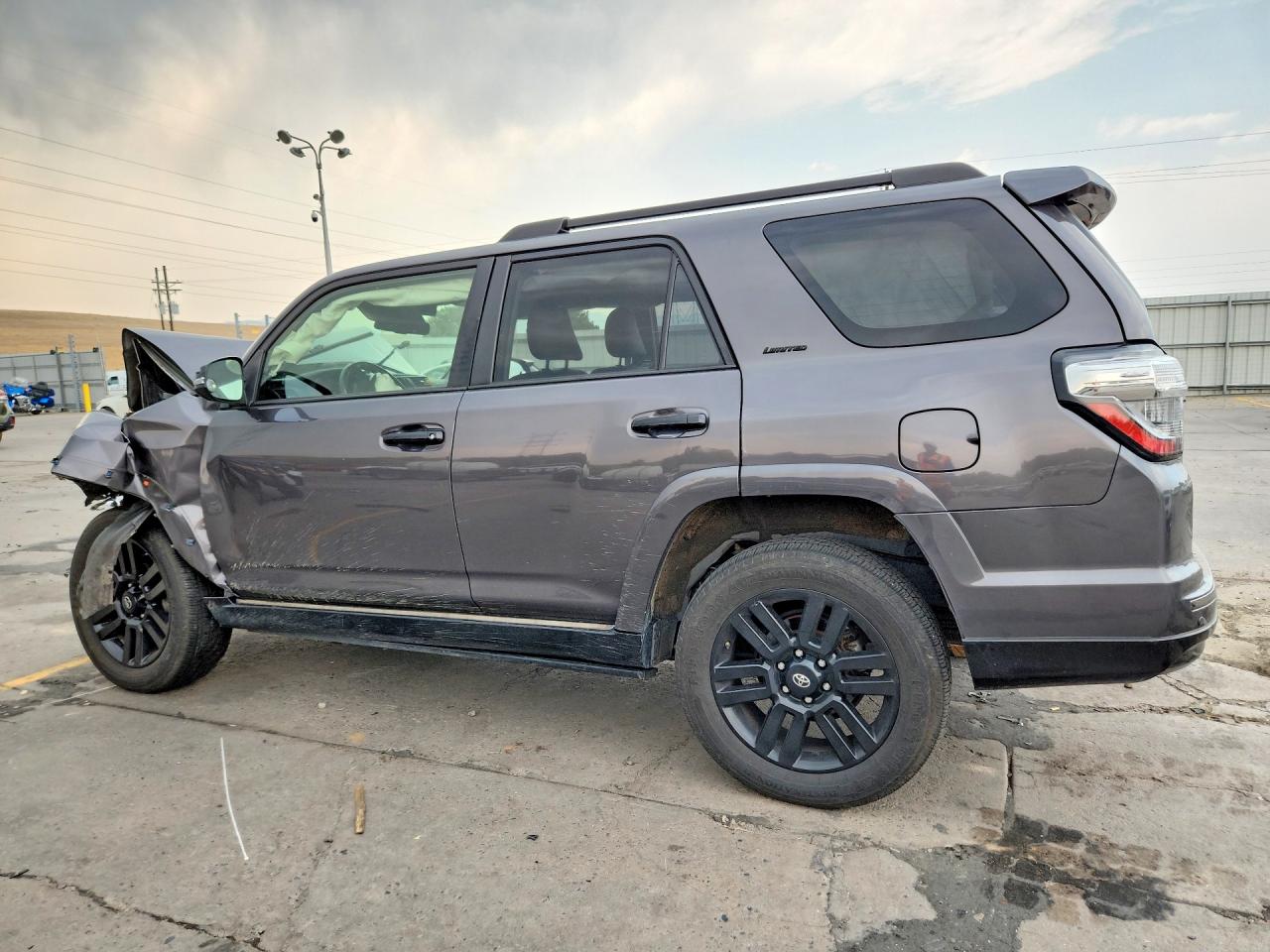2019 TOYOTA 4RUNNER LIMITED NIGHTSHADE — снимка 2