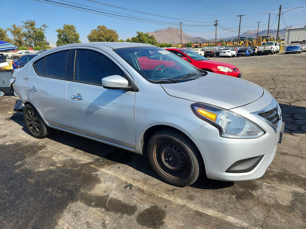 2015 NISSAN VERSA 1.6 SV — снимка 4