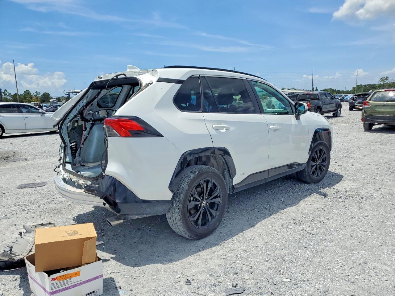 2023 TOYOTA RAV4 SE — снимка 3