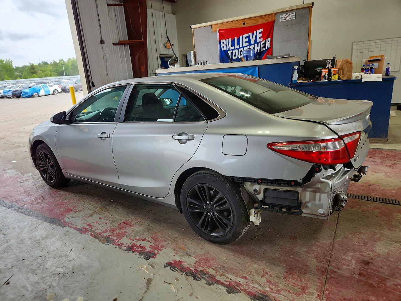 2017 TOYOTA CAMRY SE — снимка 2