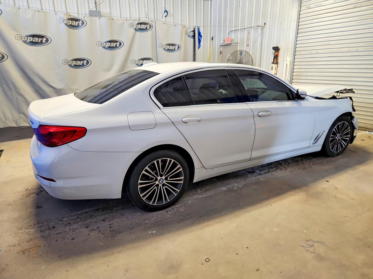 2020 BMW 530 XI — снимка 3