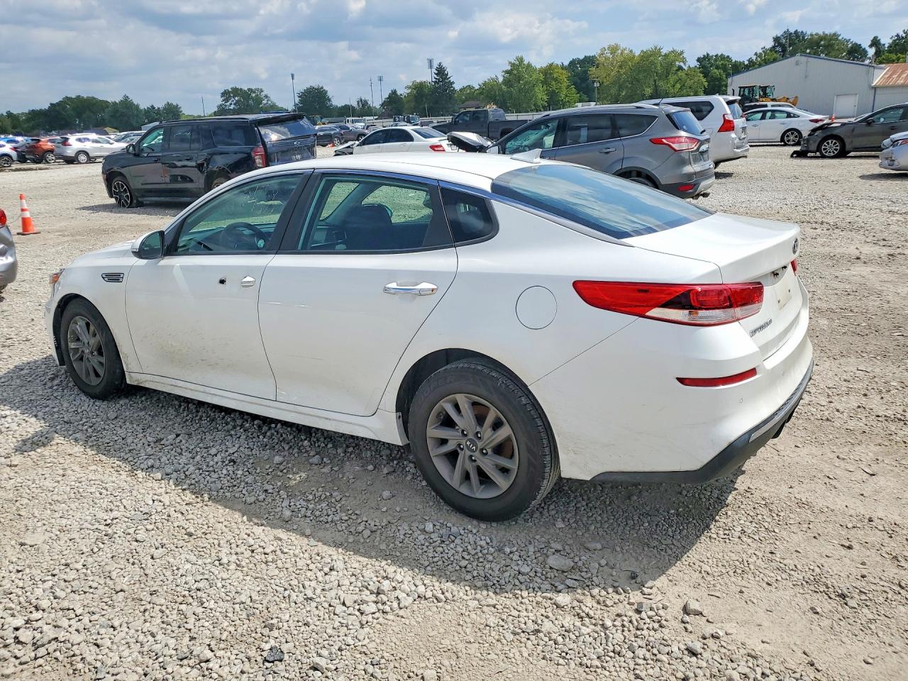 2020 KIA OPTIMA LX — снимка 2