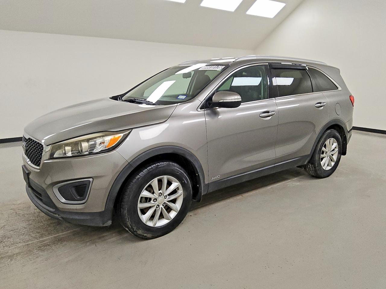 2016 KIA SORENTO LX