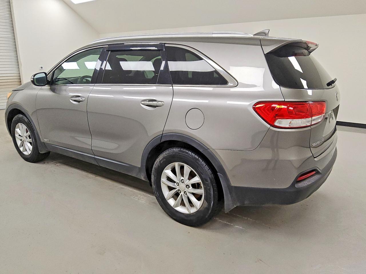 2016 KIA SORENTO LX — снимка 2
