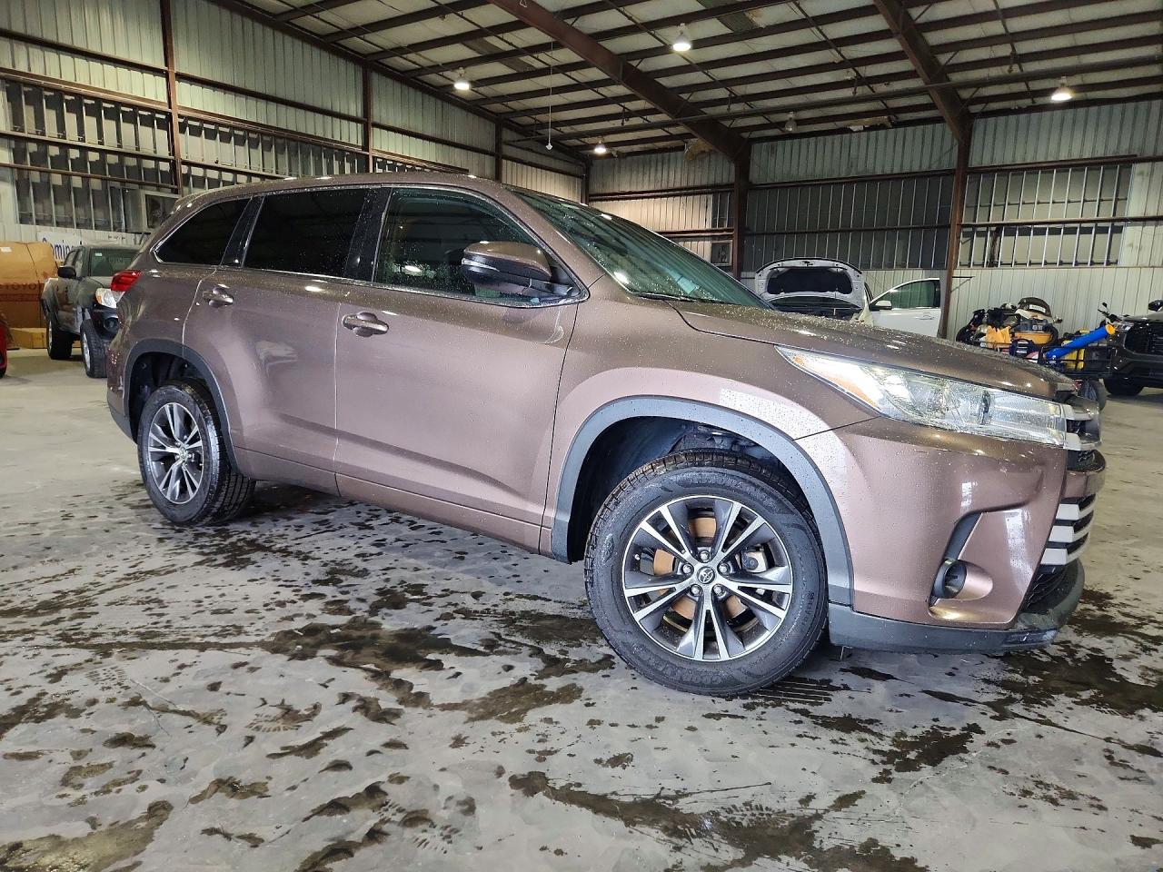 2018 TOYOTA HIGHLANDER LE — снимка 4
