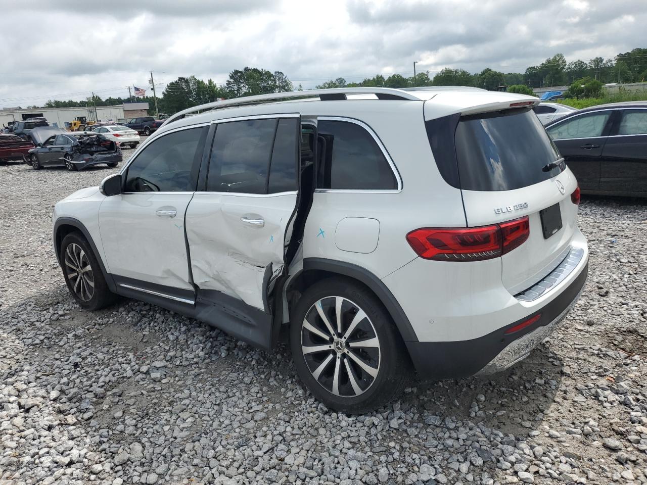 2021 MERCEDES-BENZ GLB 250 — снимка 2