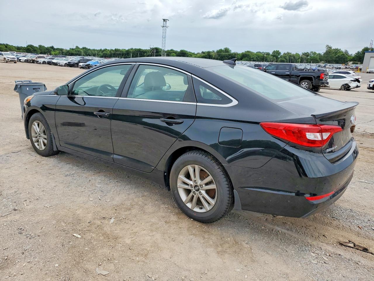 2016 HYUNDAI SONATA SE — снимка 2