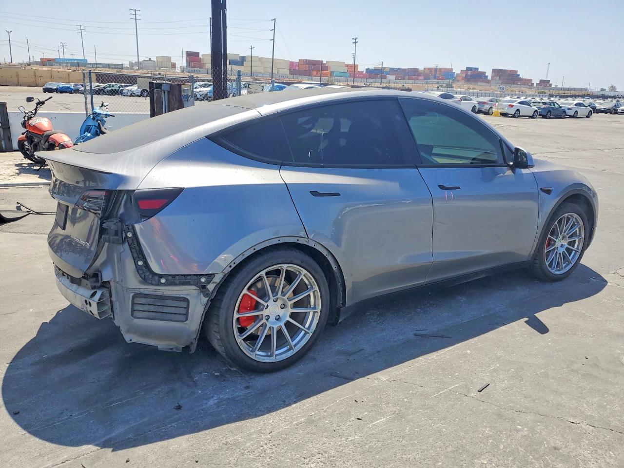 2024 TESLA MODEL Y — снимка 3