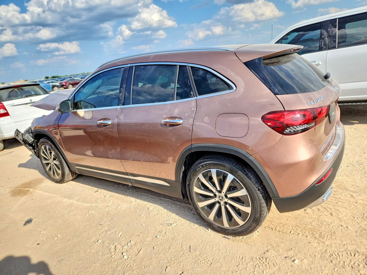 2023 MERCEDES-BENZ GLA 250 — снимка 2