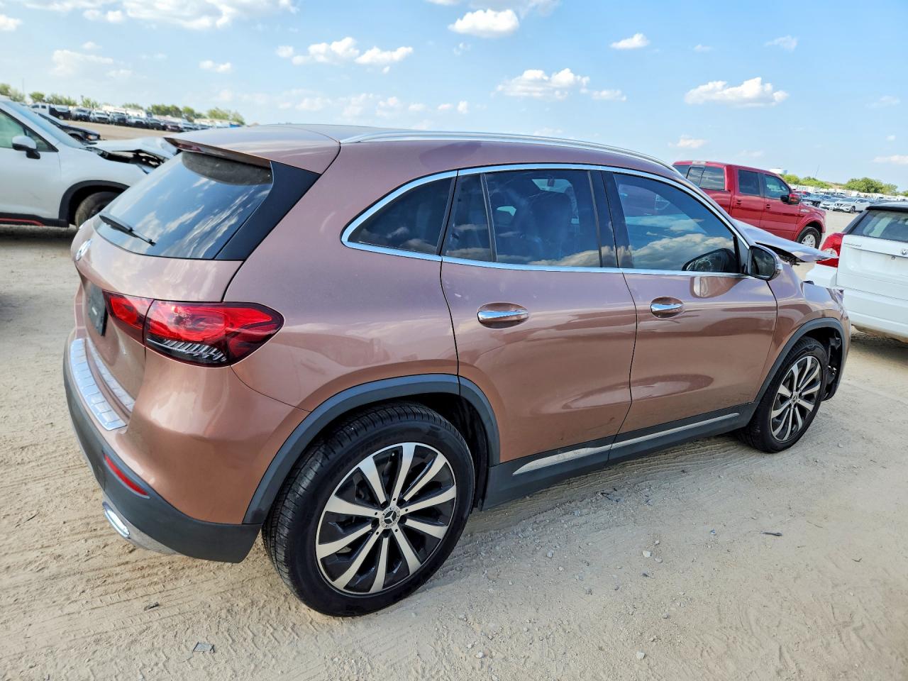 2023 MERCEDES-BENZ GLA 250 — снимка 3