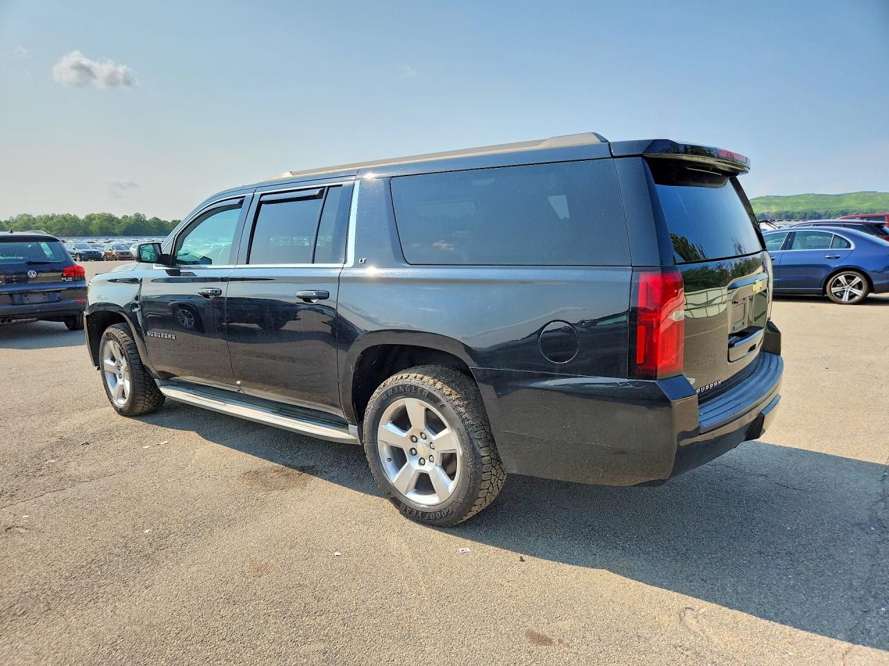 2015 CHEVROLET SUBURBAN K1500 LT — снимка 2