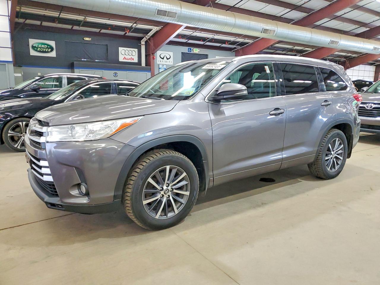 2017 TOYOTA HIGHLANDER XLE