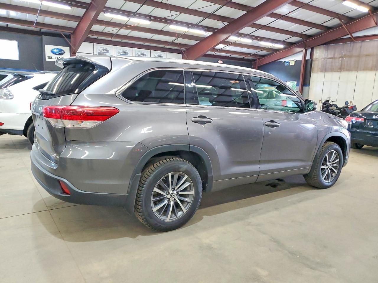 2017 TOYOTA HIGHLANDER XLE — снимка 3