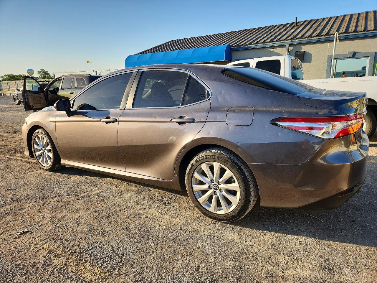 2018 TOYOTA CAMRY LE — снимка 2