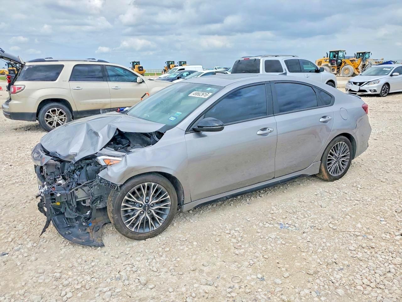 2023 KIA FORTE GT LINE