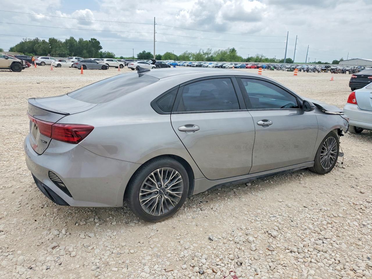 2023 KIA FORTE GT LINE — снимка 3