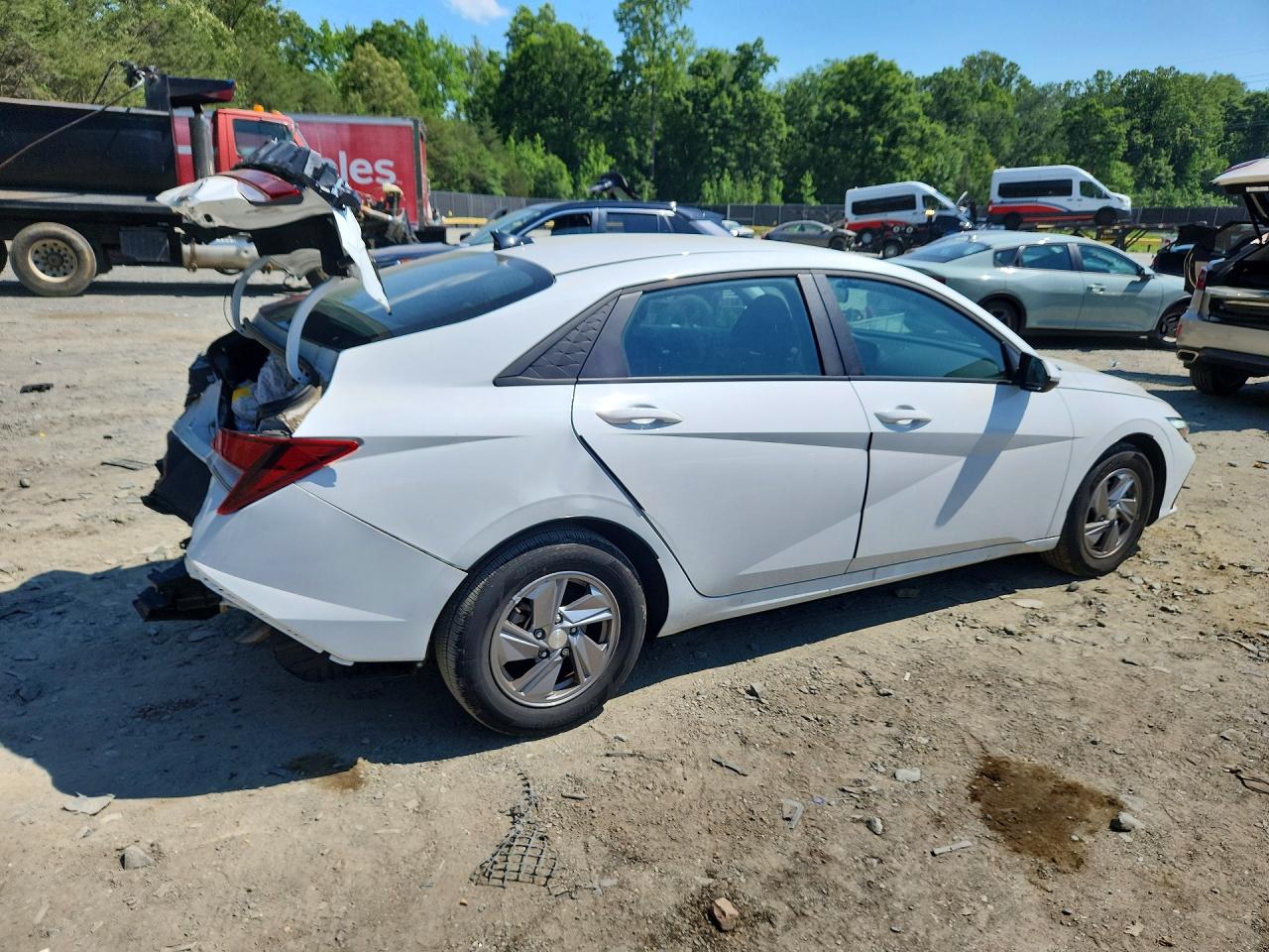 2024 HYUNDAI ELANTRA SE — снимка 3