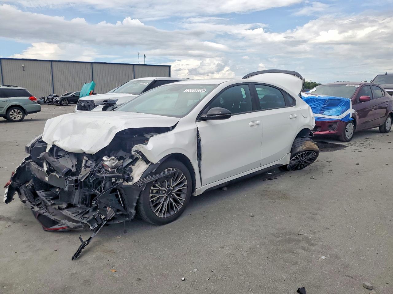 2023 KIA FORTE GT LINE