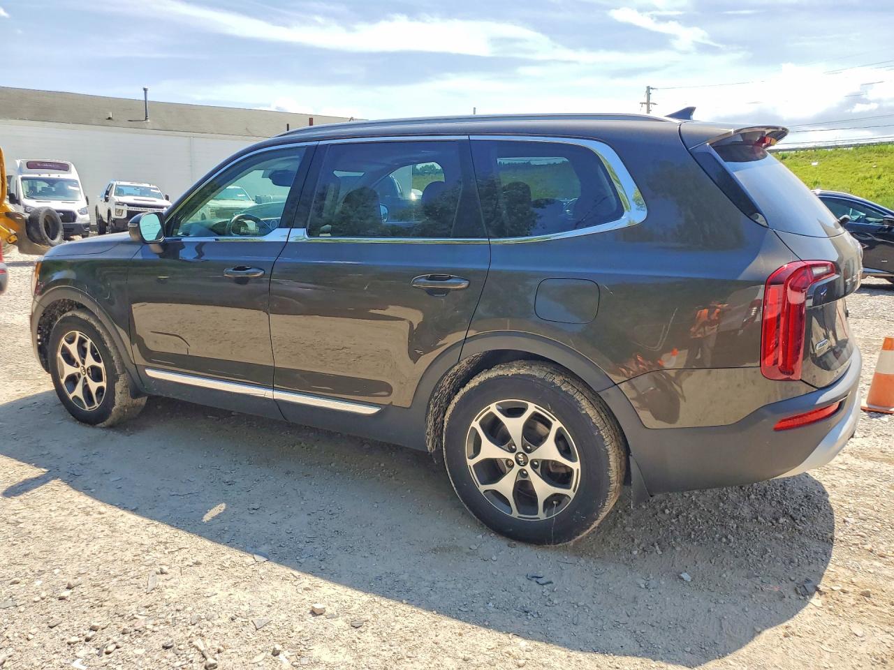 2021 KIA TELLURIDE EX — снимка 2