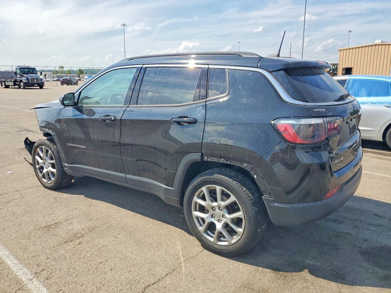 2022 JEEP COMPASS LATITUDE LUX — снимка 2