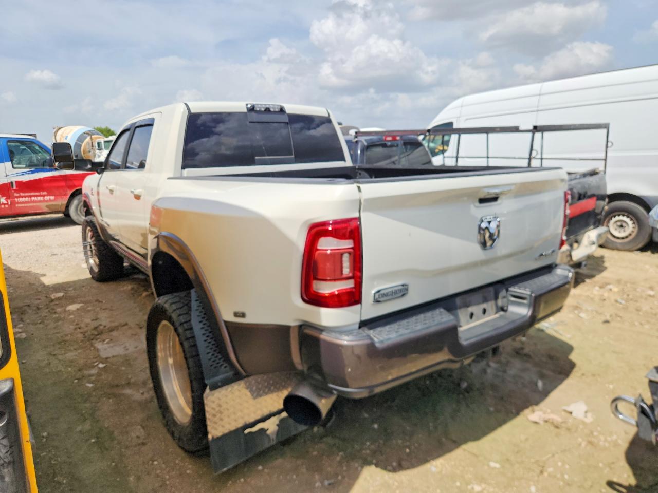 2019 RAM 3500 LONGHORN — снимка 2