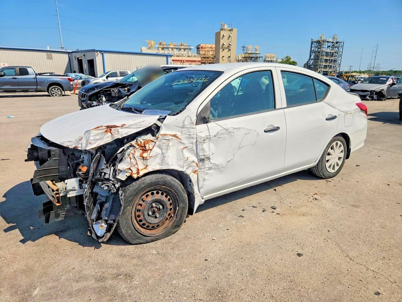 2015 NISSAN VERSA 1.6 S