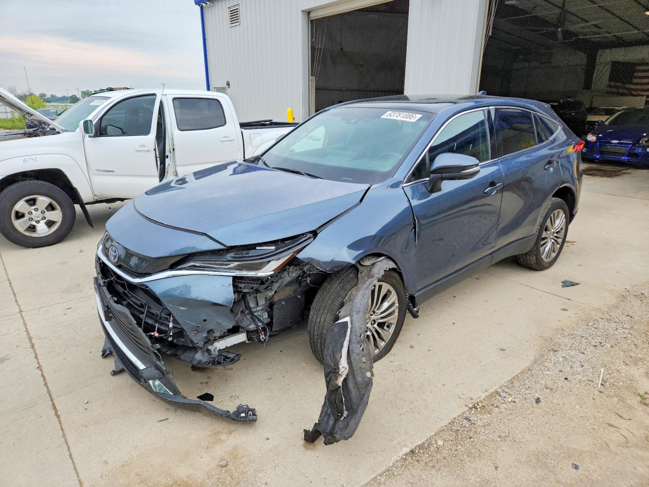 2023 TOYOTA VENZA LIMITED