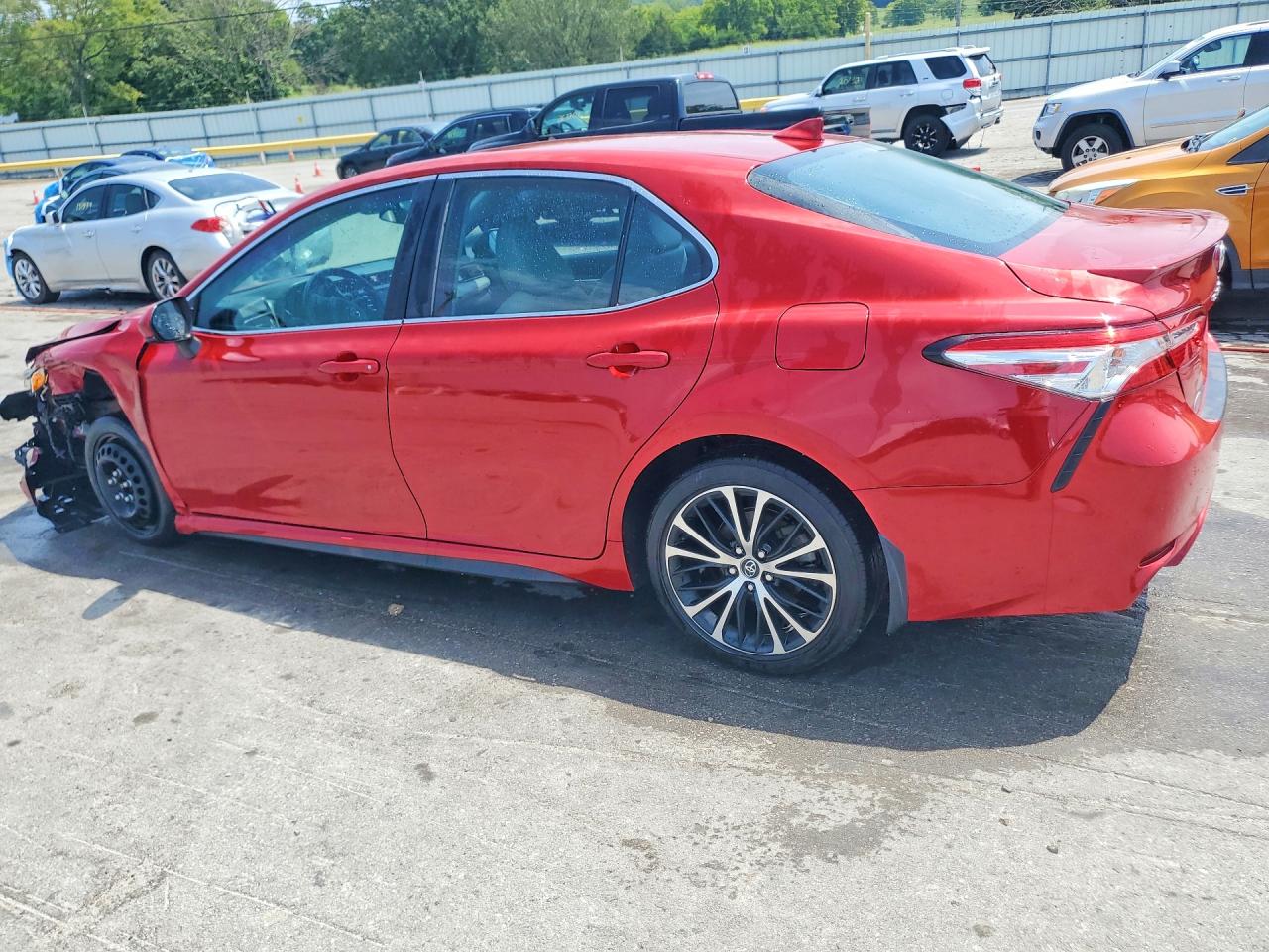 2020 TOYOTA CAMRY SE — снимка 2