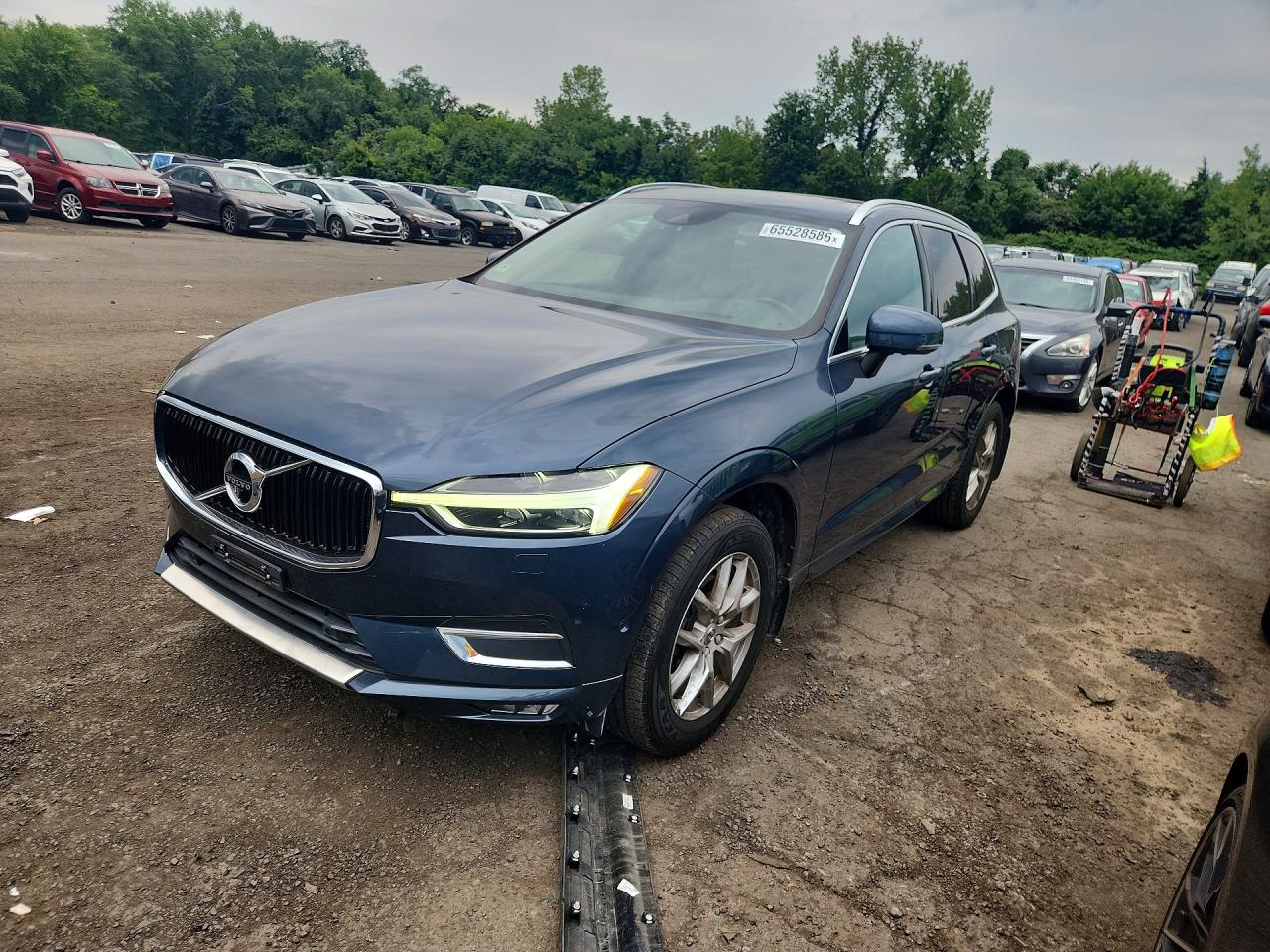 2018 VOLVO XC60 T5 MOMENTUM