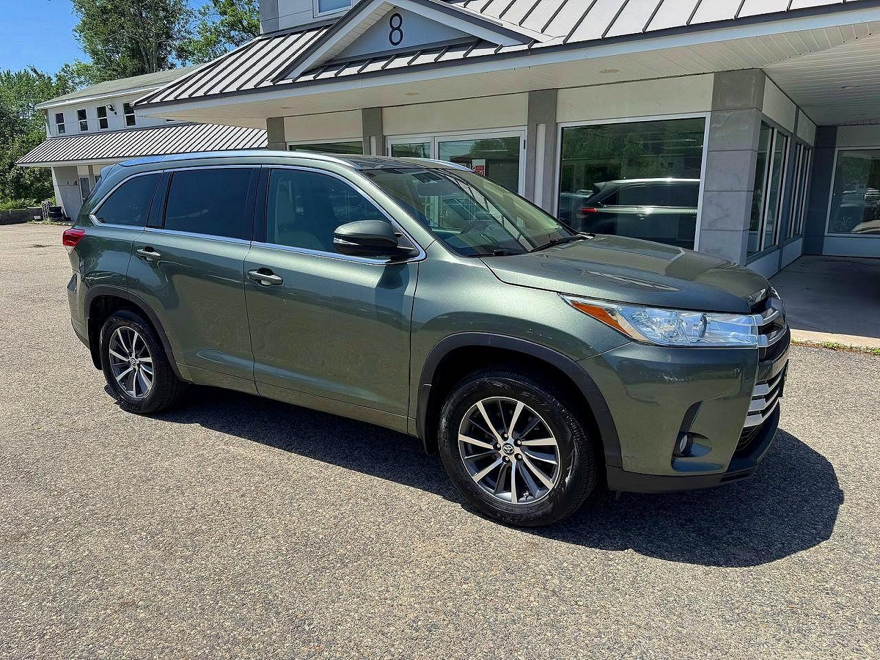 2017 TOYOTA HIGHLANDER XLE