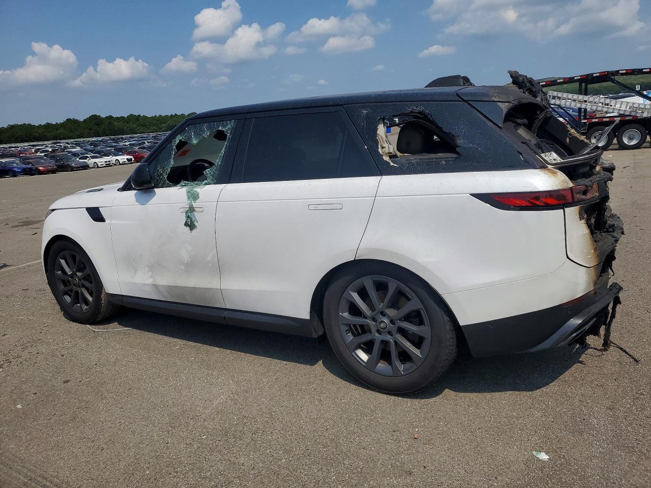 2024 LAND ROVER RANGE ROVER SPORT SE — снимка 2