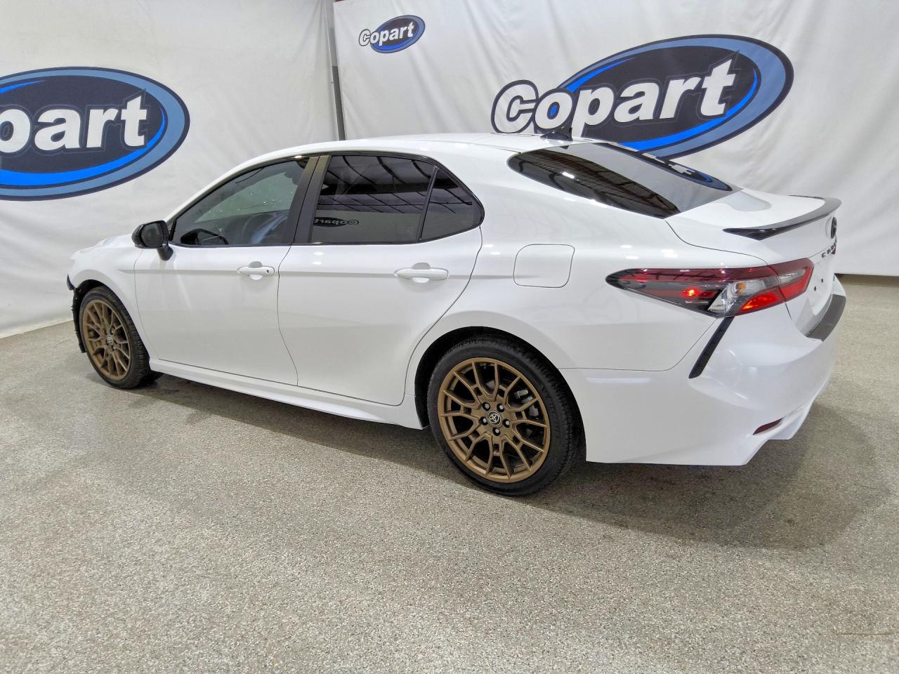 2023 TOYOTA CAMRY SE NIGHTSHADE — снимка 2