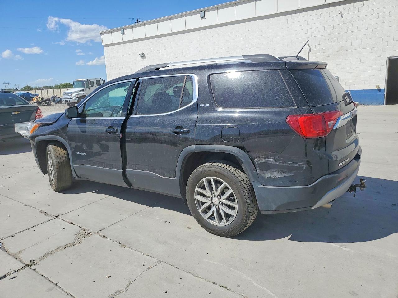 2017 GMC ACADIA SLE — снимка 2