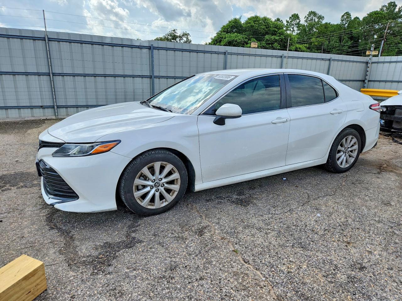 2018 TOYOTA CAMRY LE