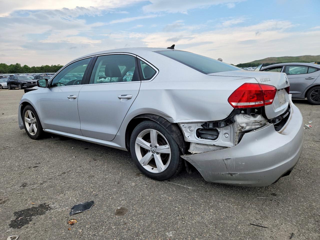 2015 VOLKSWAGEN PASSAT S — снимка 2