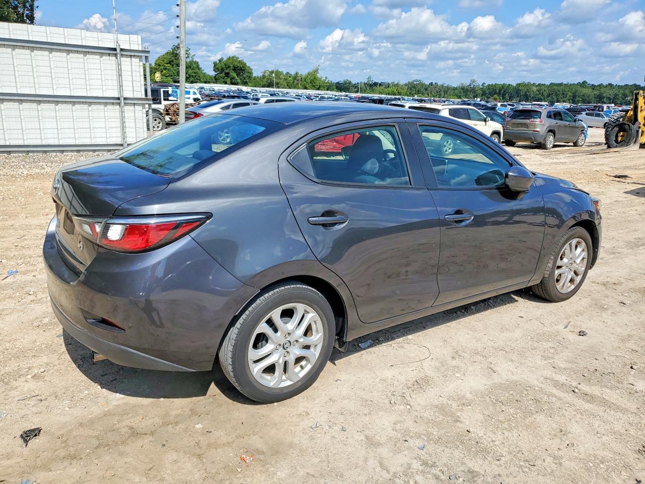 2018 TOYOTA YARIS IA BASE — снимка 3