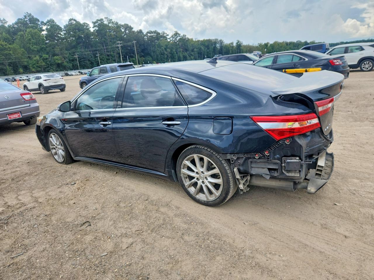 2015 TOYOTA AVALON LIMITED — снимка 2
