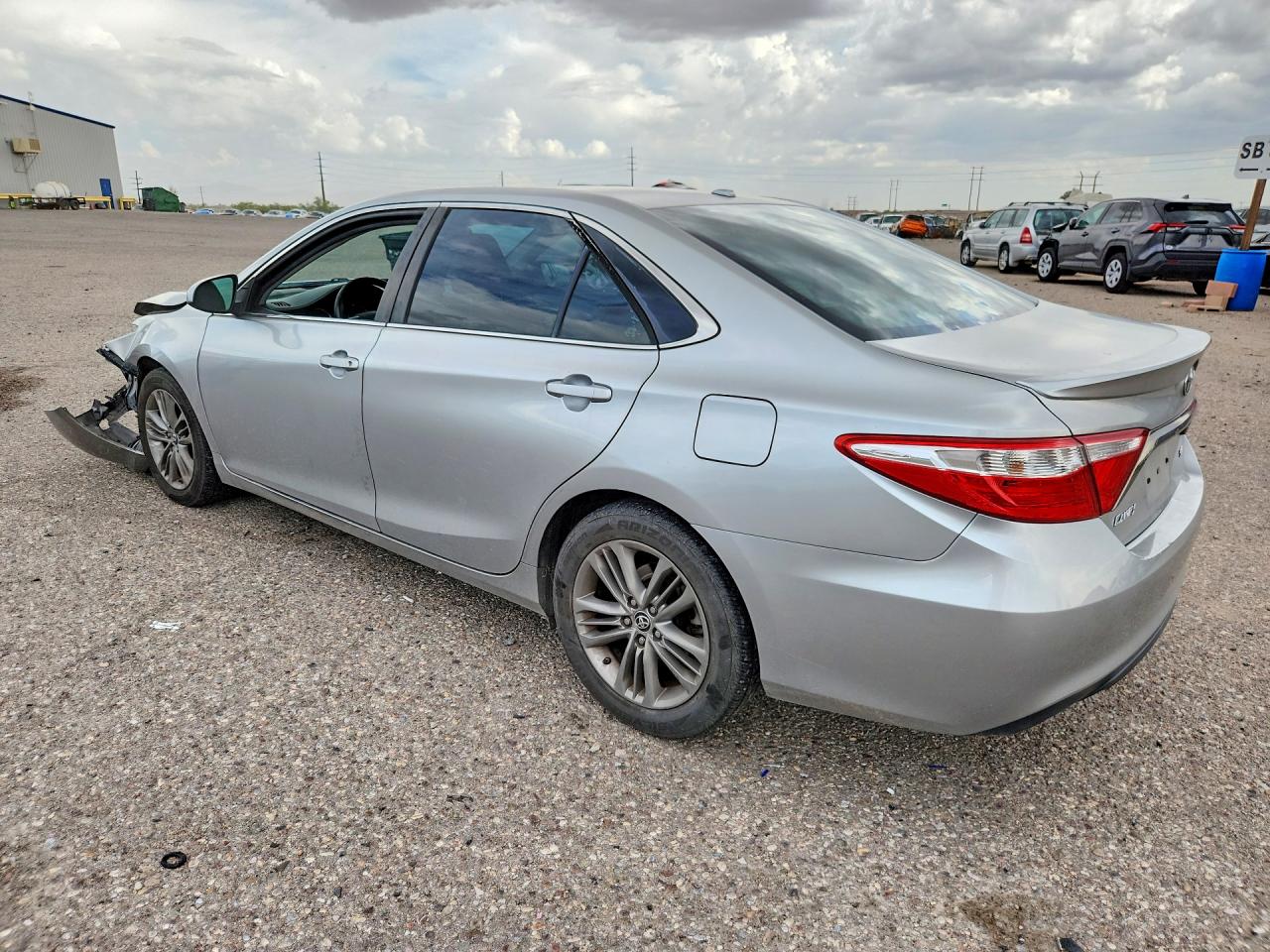 2015 TOYOTA CAMRY SE — снимка 2