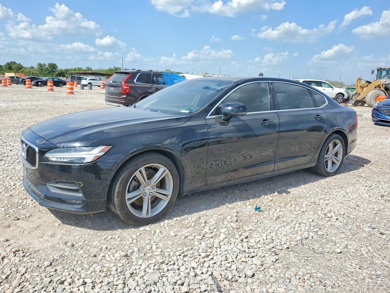 2019 VOLVO S90 T5 MOMENTUM