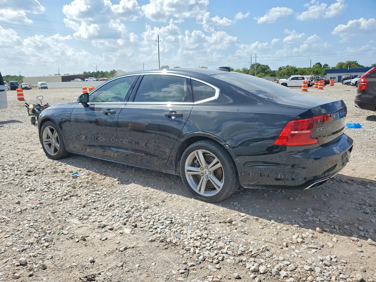 2019 VOLVO S90 T5 MOMENTUM — снимка 2