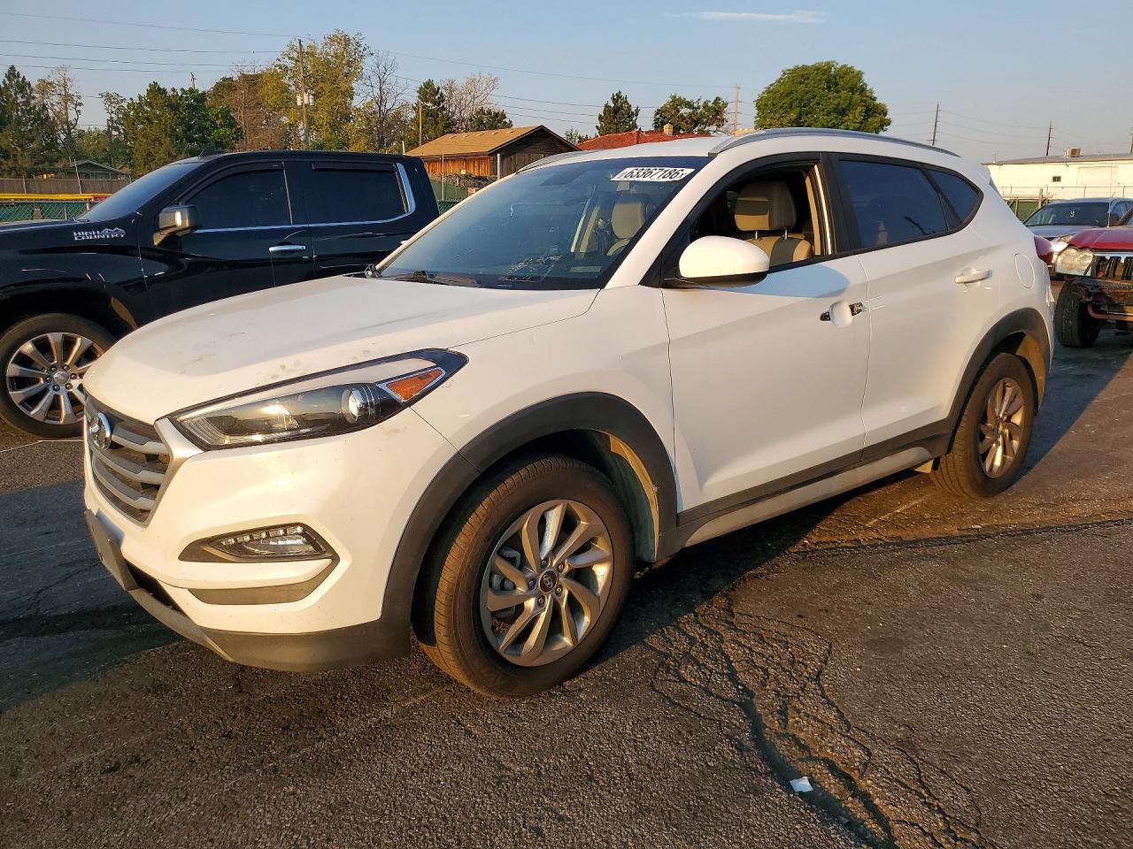 2017 HYUNDAI TUCSON SE