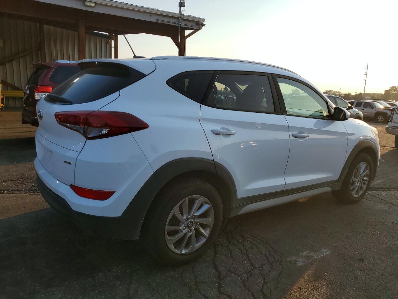 2017 HYUNDAI TUCSON SE — снимка 3