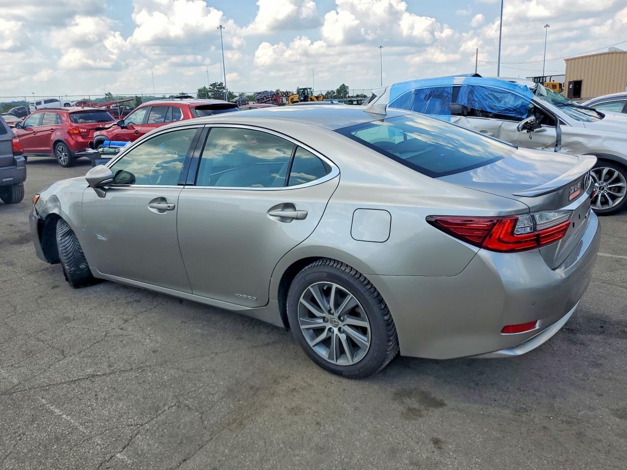 2018 LEXUS ES 300H — снимка 2