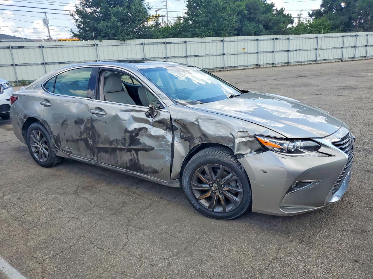 2018 LEXUS ES 300H — снимка 4
