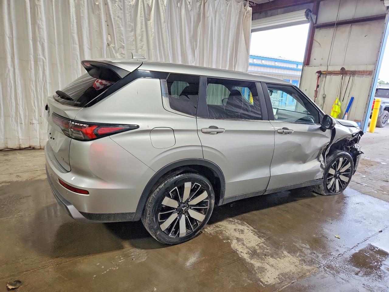 2025 MITSUBISHI OUTLANDER SE — снимка 3