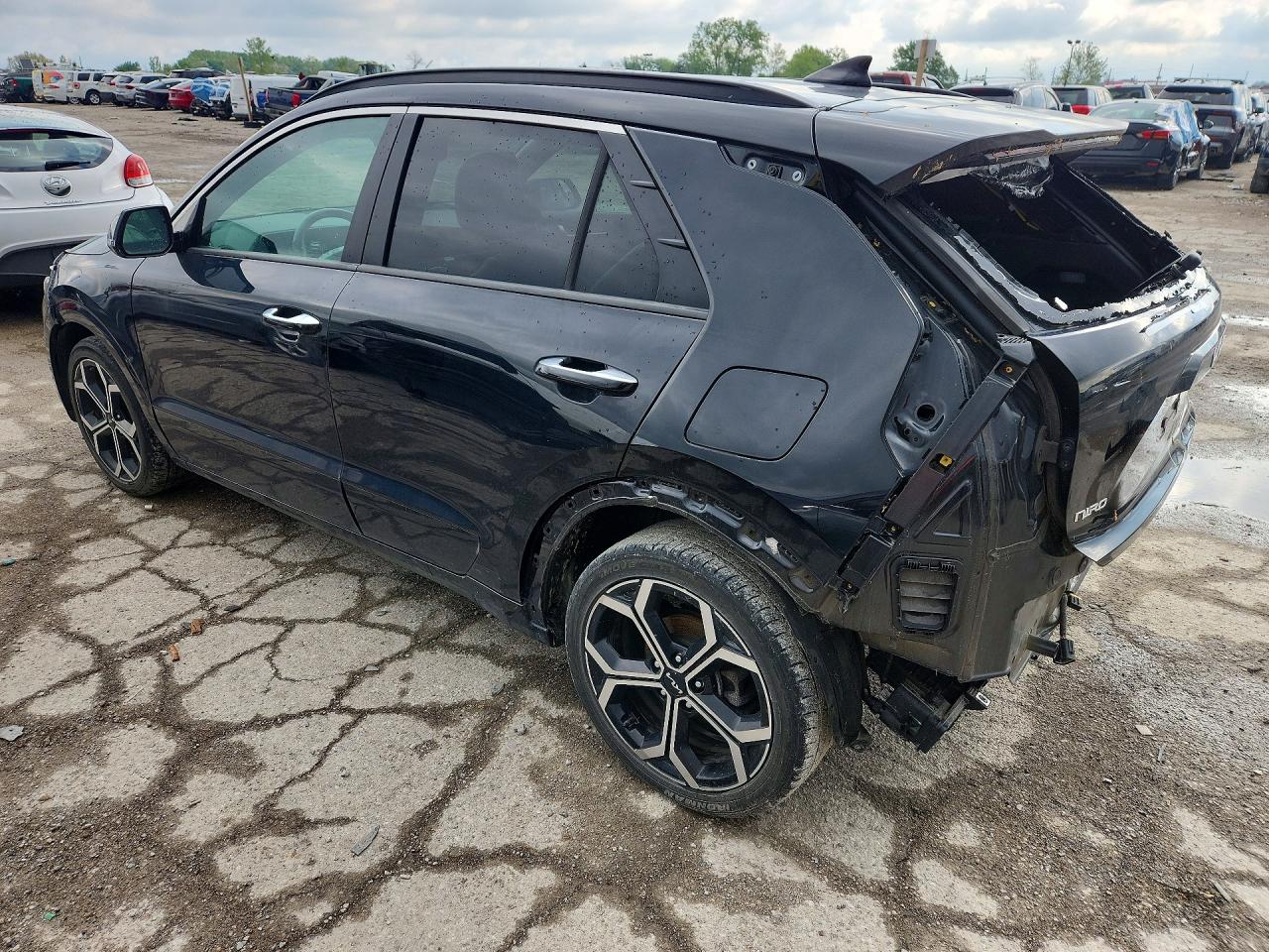2023 KIA NIRO SX — снимка 2